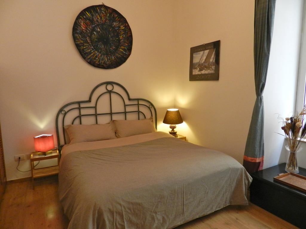 Modern Flat Cavour Apartment Наполи Екстериор снимка